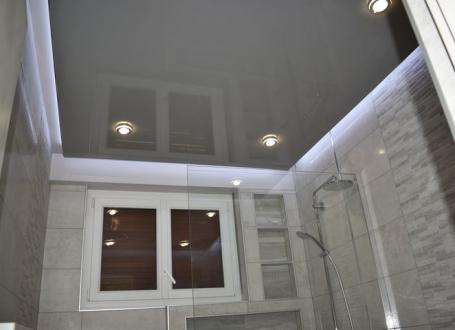 plafond tendu sdb avant après